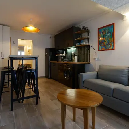 Manon, 2 Ch, Parking, Tram Croix D'argent Au Pied, Sleep-in-montpellier Apartment *
