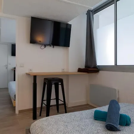 Manon, 2 Ch, Parking, Tram Croix D'argent Au Pied, Sleep-in-montpellier